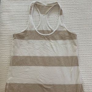 Lululemon top